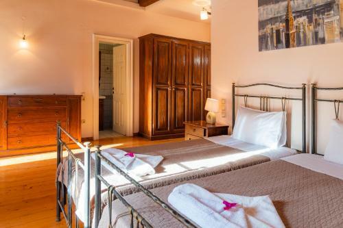 Loadstar Villas