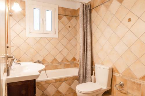 Villa Dimitris - Just 600 Meters Away From The Beach!!!