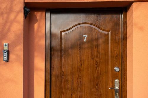 Tip-top Apartman H�z