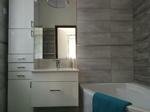 Class Apartment