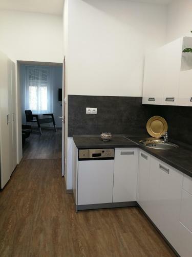 Class Apartment