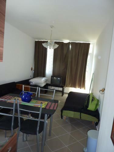 �gnes Apartment