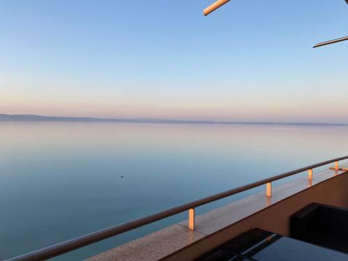 Mf Club 218 Golden Beach Wellness Apartment