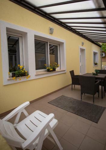 Edit Apartman