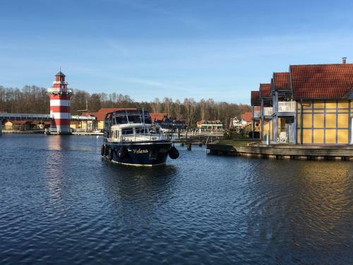 Ferienhaus Mit Bootssteg Am See In Rheinsberg