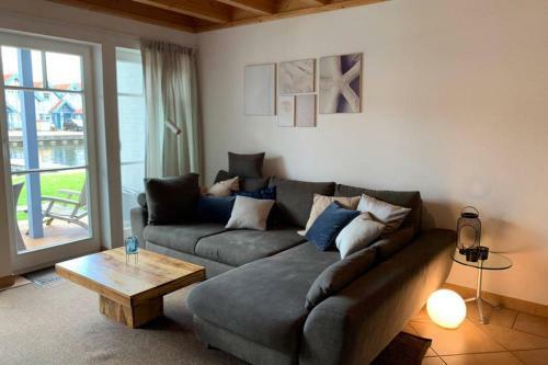 Ferienhaus Mit Bootssteg Am See In Rheinsberg