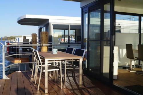 Houseboat Floating House "luisa", Ribnitz-damgarten