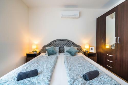Siesta Sziget - Panor�m�s Balatonparti Apartmanok