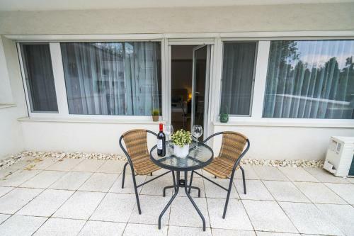 Siesta Sziget - Panor�m�s Balatonparti Apartmanok