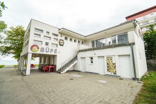 Siesta Sziget - Panor�m�s Balatonparti Apartmanok