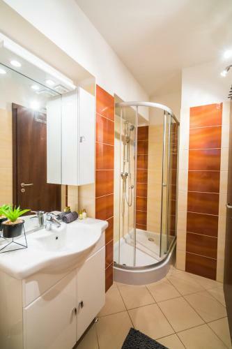 Siesta Sziget - Panor�m�s Balatonparti Apartmanok