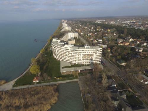Aranypart Club 218 Wellness Apartman