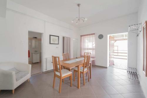 D�zsa Apartman