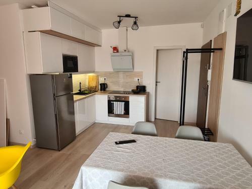 Eda Beach Galerius Apartman