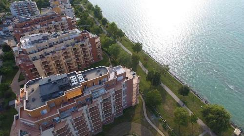 Eda Beach Galerius Apartman