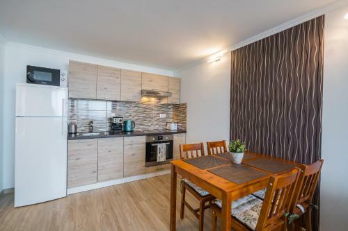 Cadet 505 - Panor�m�s Balaton-parti Apartman