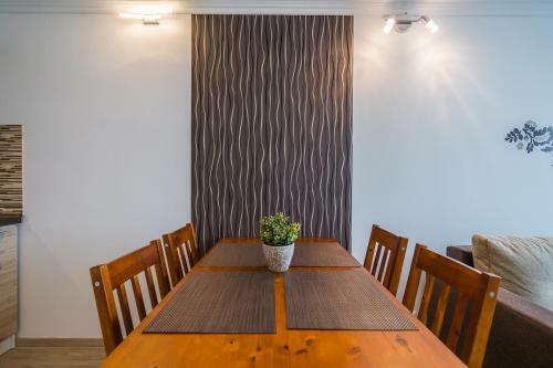 Cadet 505 - Panor�m�s Balaton-parti Apartman