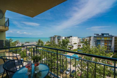 Cadet 505 - Panor�m�s Balaton-parti Apartman