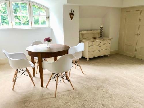 Apartamento Gro�es Dachgescho� Einer Ehrw�rdigen Villa