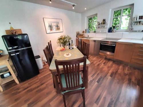 Apartamento Charming Holiday Home In Roes With A Balcony