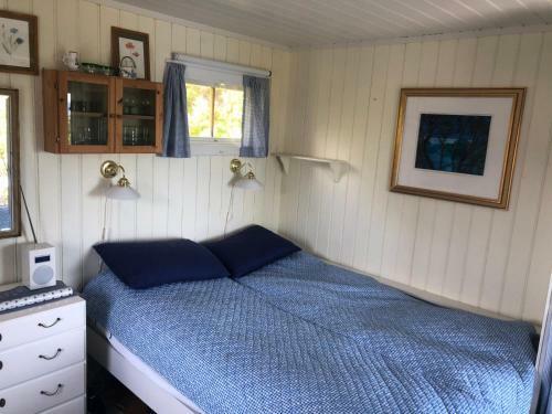 Idyllic Southern Cabin Near The Sea