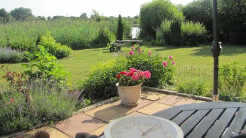 Ferienhaus Auf Gro�em Wassergrundst�ck Mit Kamin