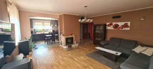 Villa Ceglany Pod Lasem