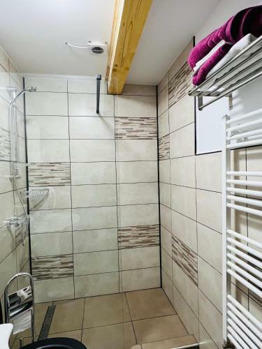 Reny's Studio Apartments