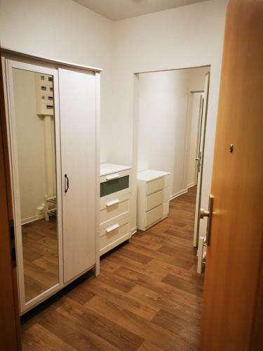 Apartamento Gem�tliche M�blierte Wohnung