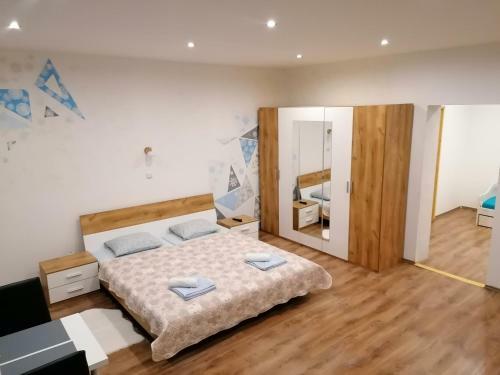 Apartm�ny 77