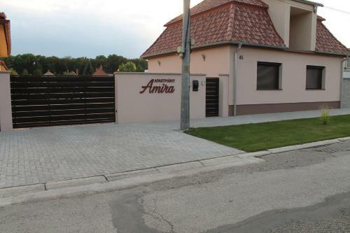 Amira Apartmany