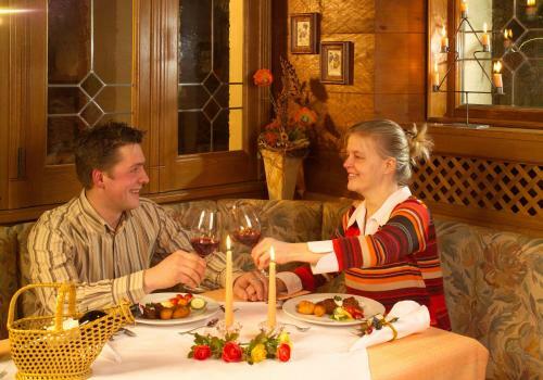 Landhotel Und Aparthotel Almr�sl