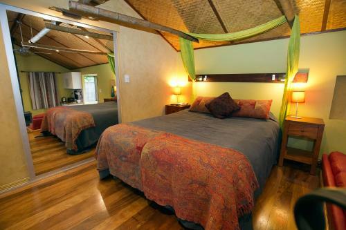 Lodge Witches Falls Cottages