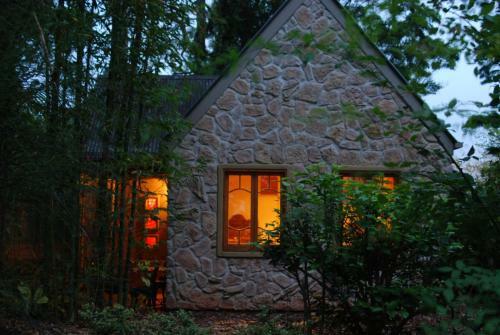 Lodge Witches Falls Cottages