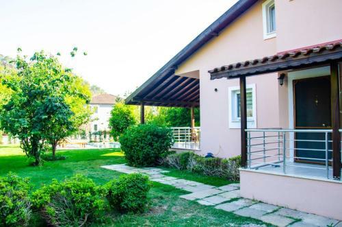 Outstanding Villa With Private Pool And Shared Orchard In Fethiye