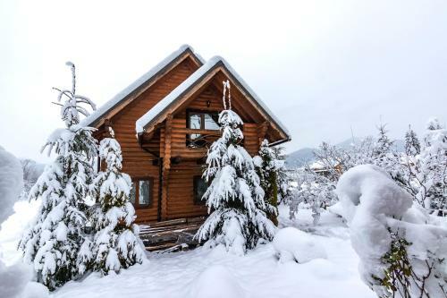 Mayak Chalet Resort Mykulychyn