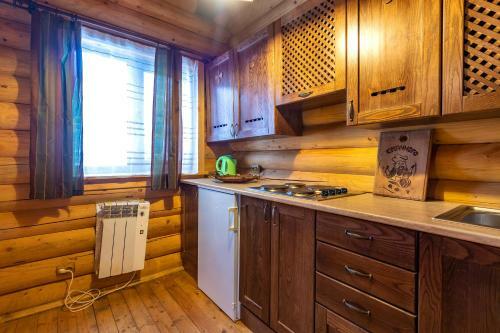 Mayak Chalet Resort Mykulychyn