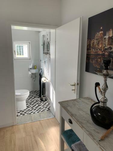 Modernes Haus Auf Gro�em Grundst�ck Im Gr�nen