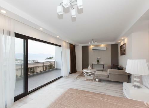 Igl Beverly Hills Villas