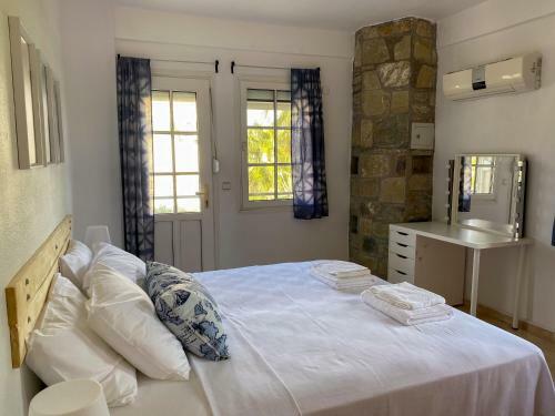 Villa Serendip - 4 Bed 2 Bath With Private Pool