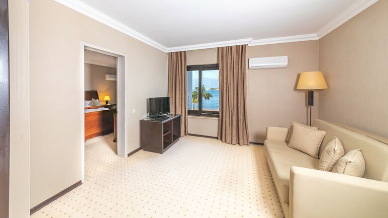 Hotel Faros Premium Beach