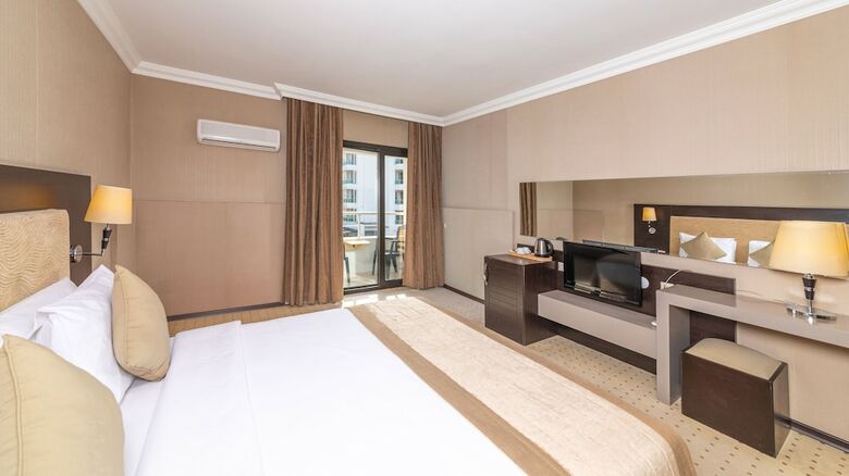 Hotel Faros Premium Beach