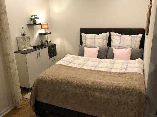 Apartment Mit Sonnenbalkon Und Netflix Im Zentrum