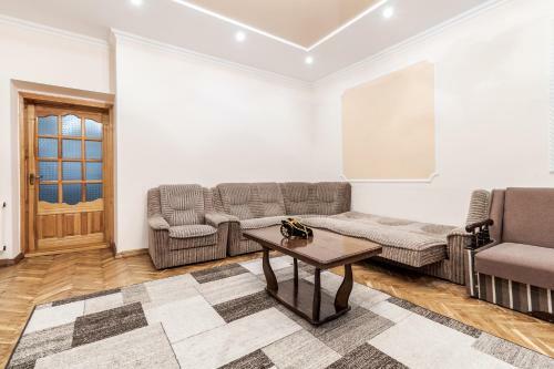 Akademika Hnatyuka Apartment