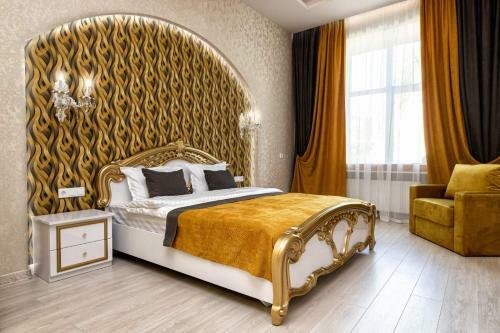 Rynok Square City Center Two Bedroom Apartment!