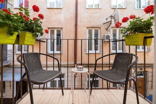 Rynok Square City Center Two Bedroom Apartment!