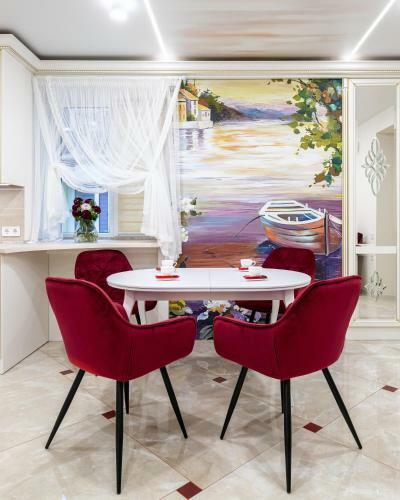 Rynok Square City Center Two Bedroom Apartment!