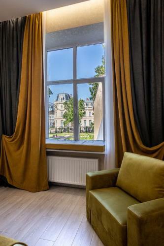 Rynok Square City Center Two Bedroom Apartment!