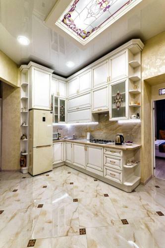 Rynok Square City Center Two Bedroom Apartment!
