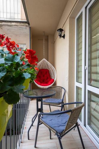 Rynok Square City Center Two Bedroom Apartment!